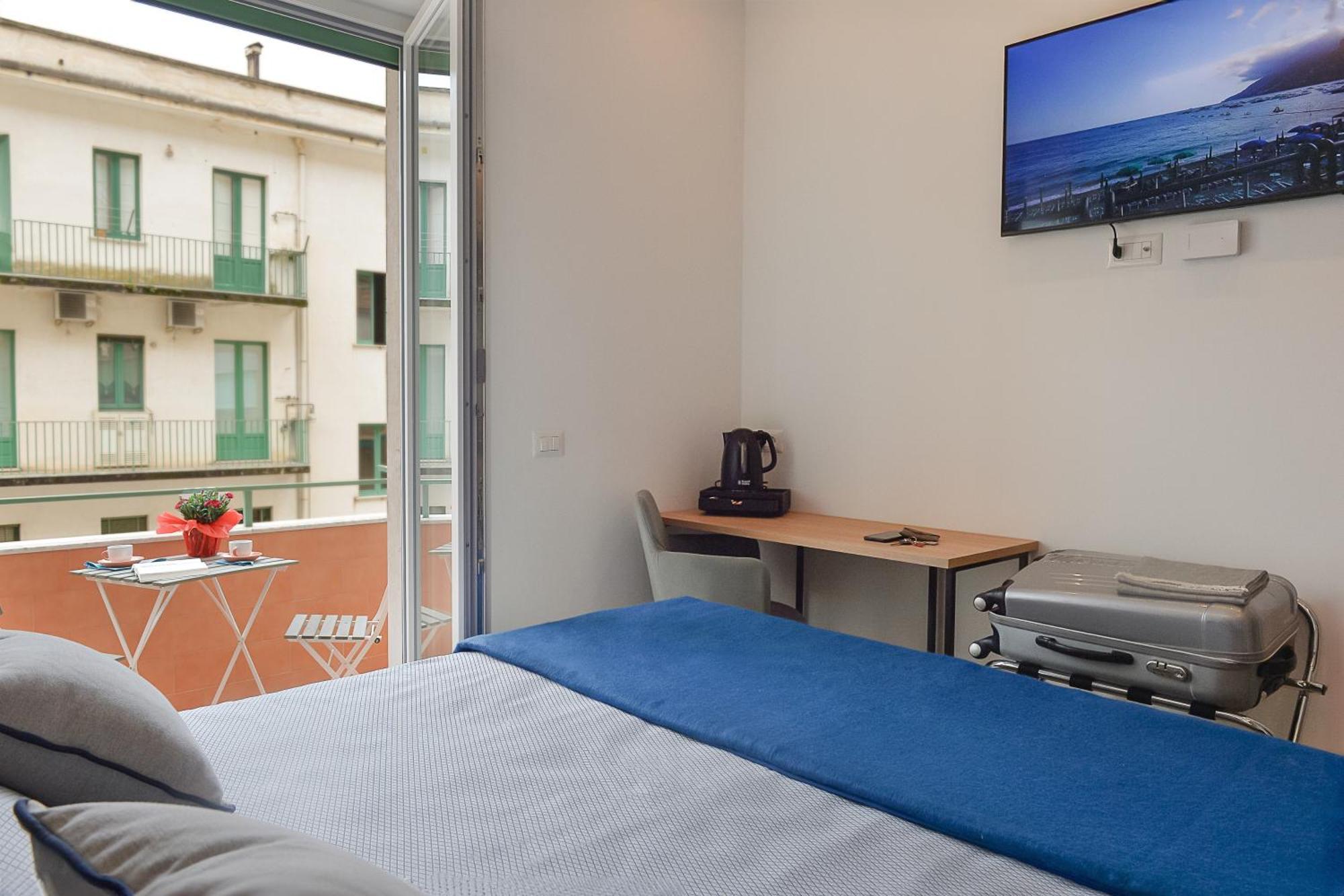 Charming Rooms Amalfi Coast Maiori Exteriör bild
